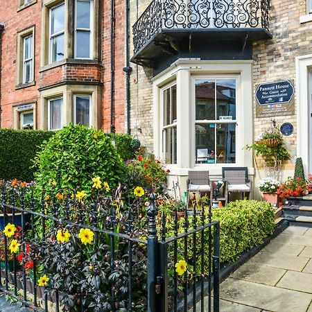 ويتبي Pannett House Bed & Breakfast, Beautiful Victorian Residence المظهر الخارجي الصورة